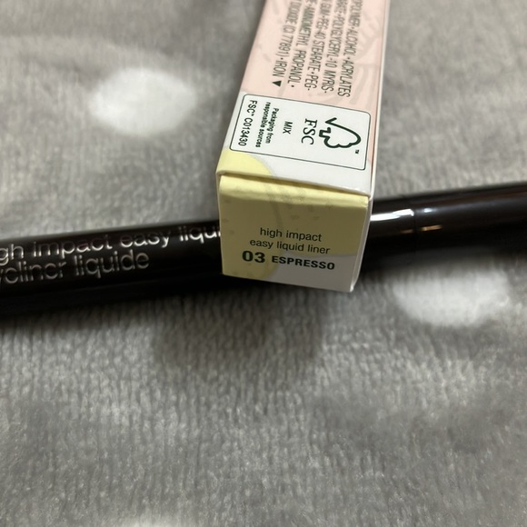 Clinique High Impact Easy Liquid Liner - Picture 7 of 7